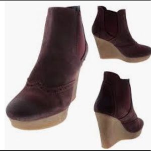 Diesel Hazard Size 7 Genuine Suede Wedge